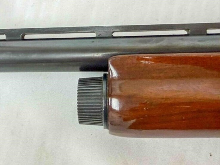 remington-arms-co-1100-12g-shotgun-image-29