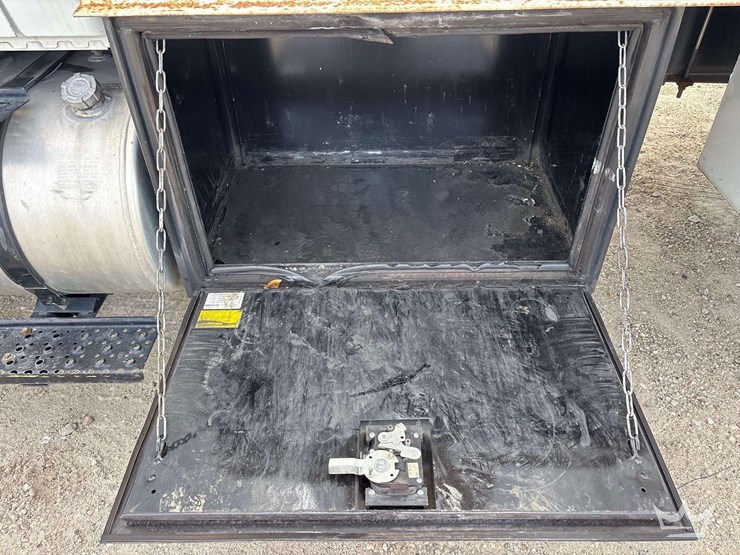 2018-international-durastar-4300-image-19