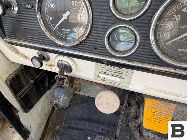1976-ford-f750-image-36