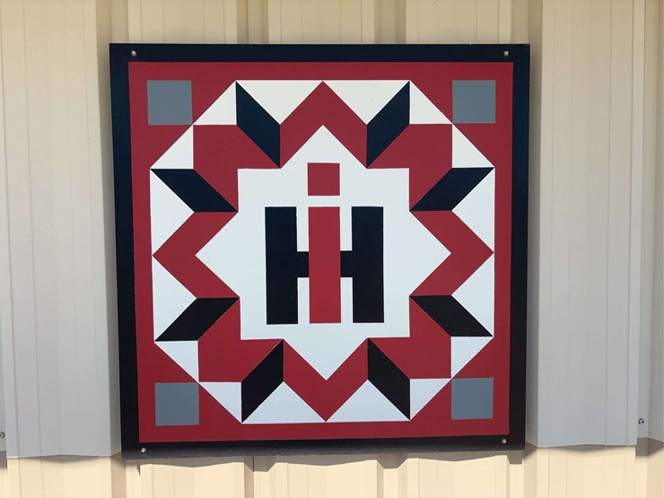 international-harvester-wood-barn-quilt-image-1