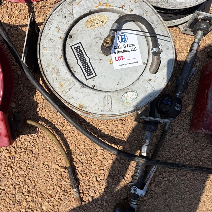 ROUGHNECK HOSE REEL W/ HOSE