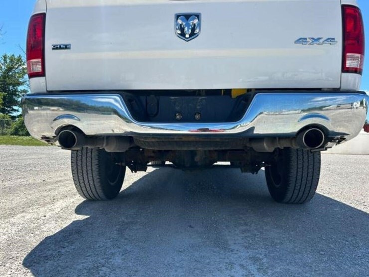 2019-ram-1500-slt-image-35