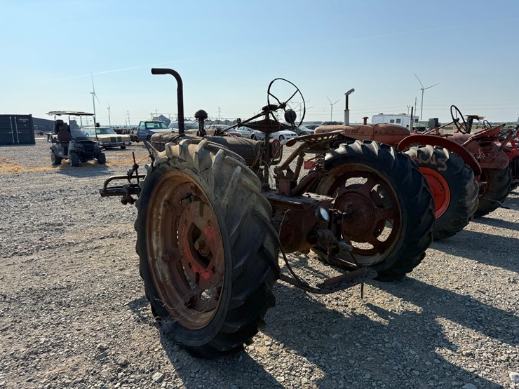 ford-tractor-image-4