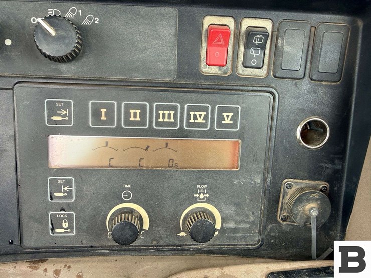 1997-john-deere-8400t-image-66