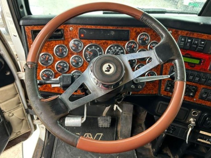 2007-western-star-4900ex-image-16