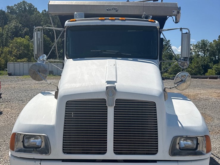 2000-kenworth-t300-image-2