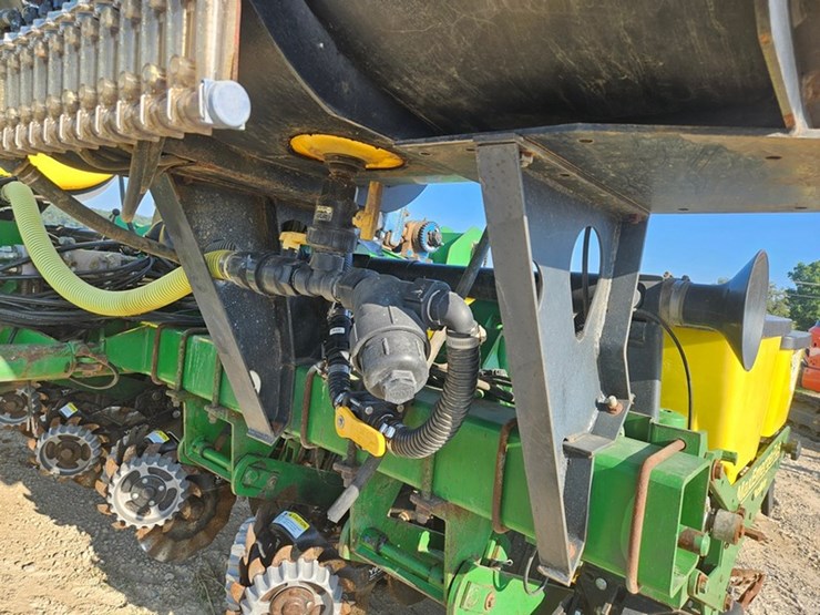 john-deere-1770-image-37