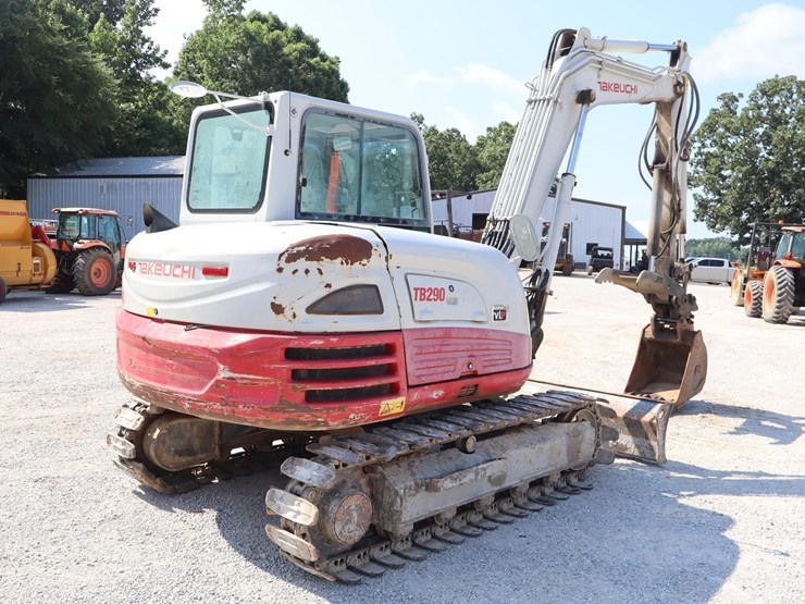2014-takeuchi-tb290-image-5