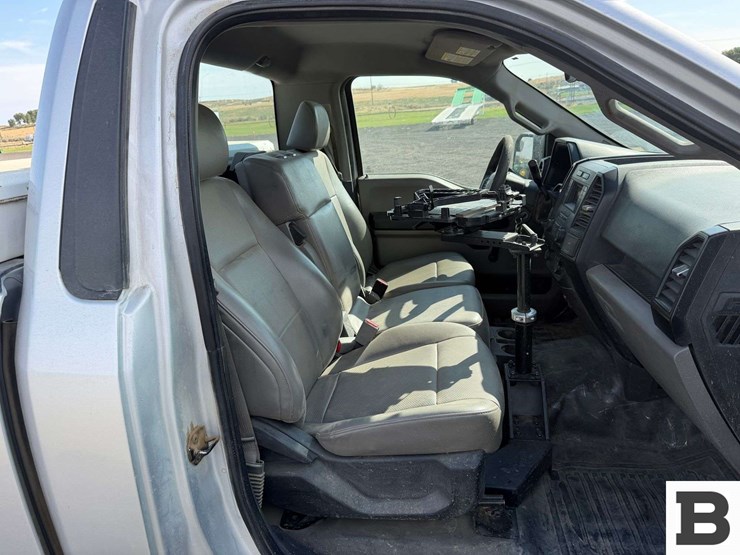 2016-ford-f150-image-25