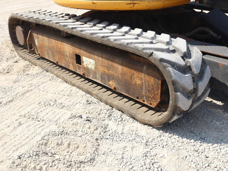 2017-deere-35g-image-13