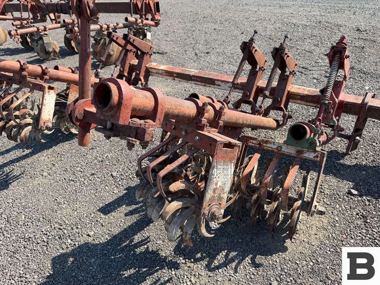 15'-lilliston-rolling-cultivator-toolbar-image-11