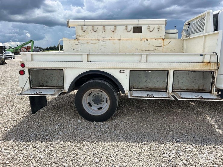 2019-ford-f550-image-25
