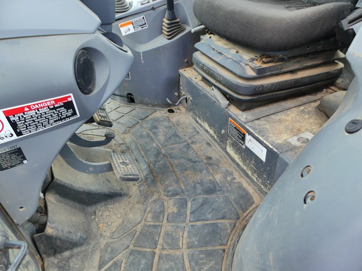 2023-kubota-m5-111d-image-18
