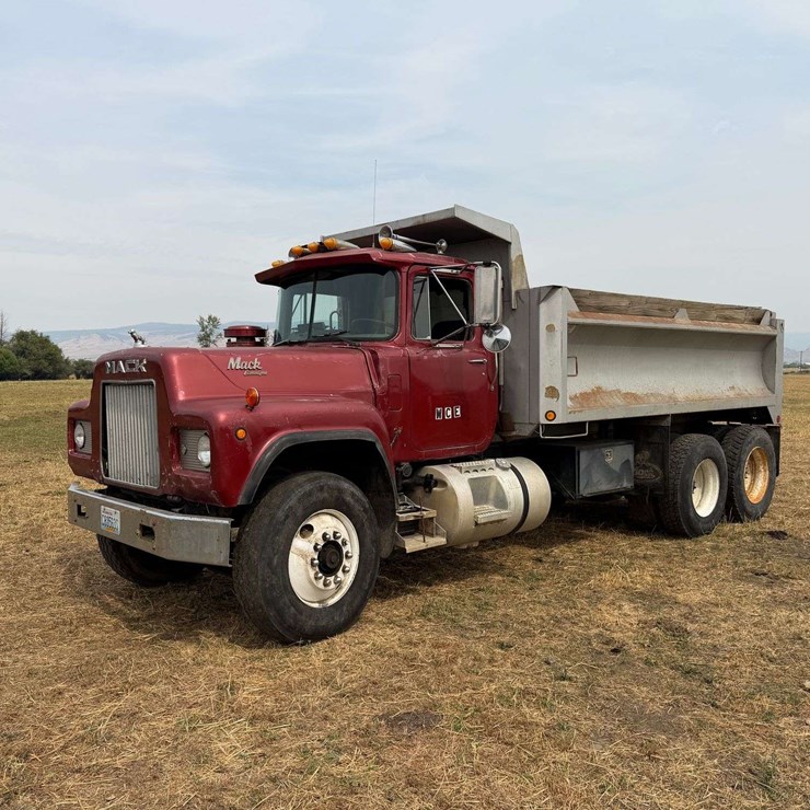 1988 MACK RD688S