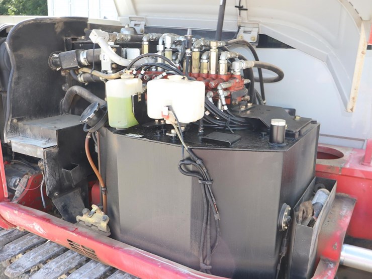 2014-takeuchi-tb290-image-22