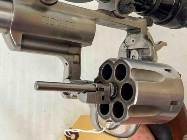 ruger-super-redhawk-stainless-44mag-revolver-image-16
