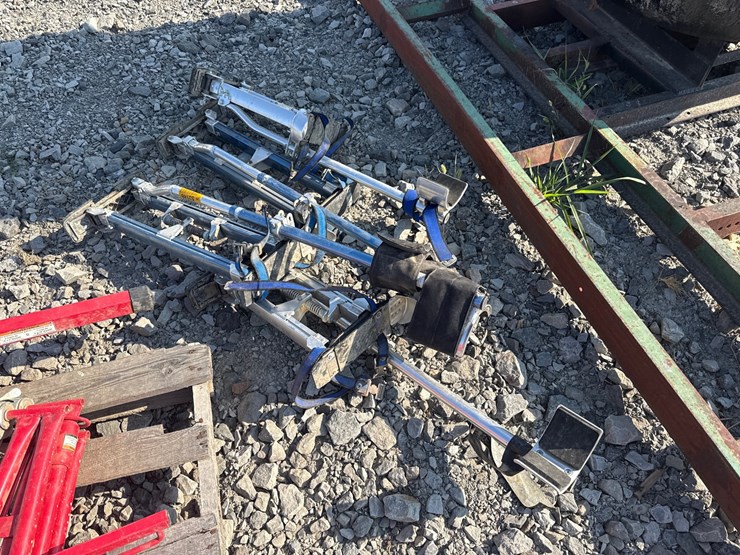 #53148-•-lot-of-sheet-rock-stilts-inv#53148-image-1