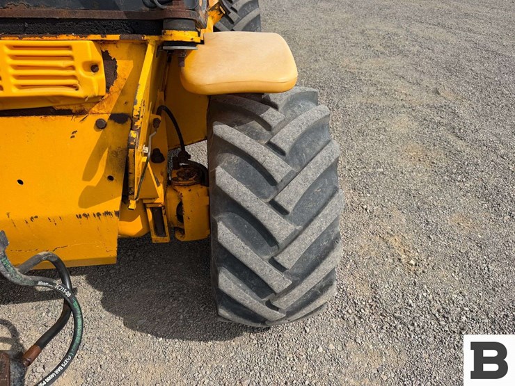 jcb-520-image-12