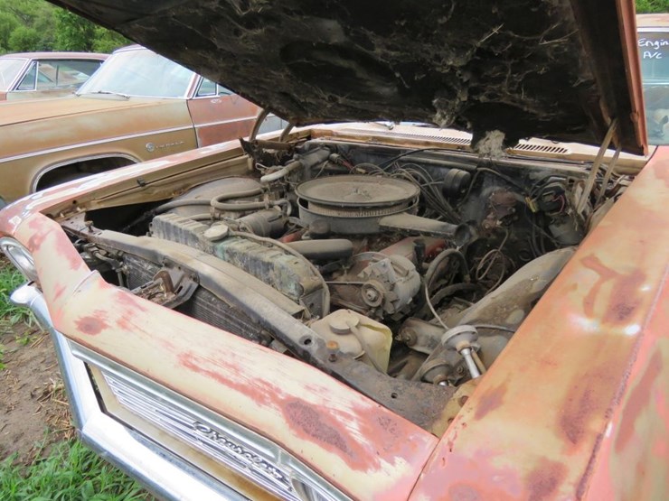 1966-chevrolet-impala-4dr-ht-image-7