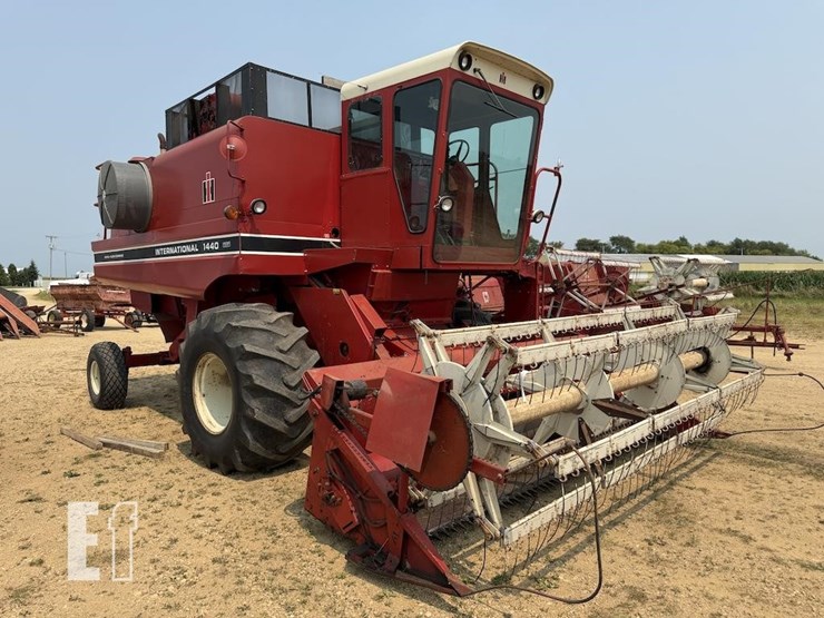 case-ih-1440-image-1
