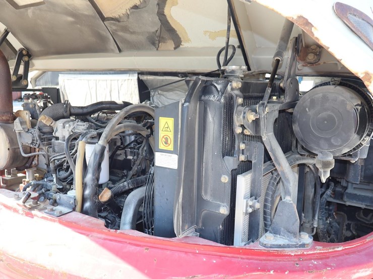 2014-takeuchi-tb290-image-24