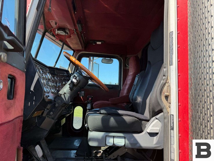 1989-peterbilt-379-image-56
