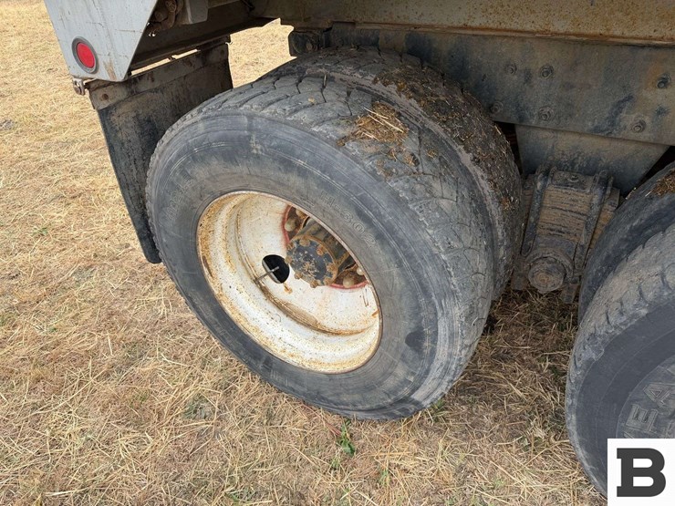 1988-mack-rd688s-image-27