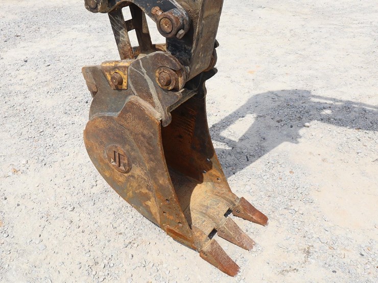 2017-deere-35g-image-16