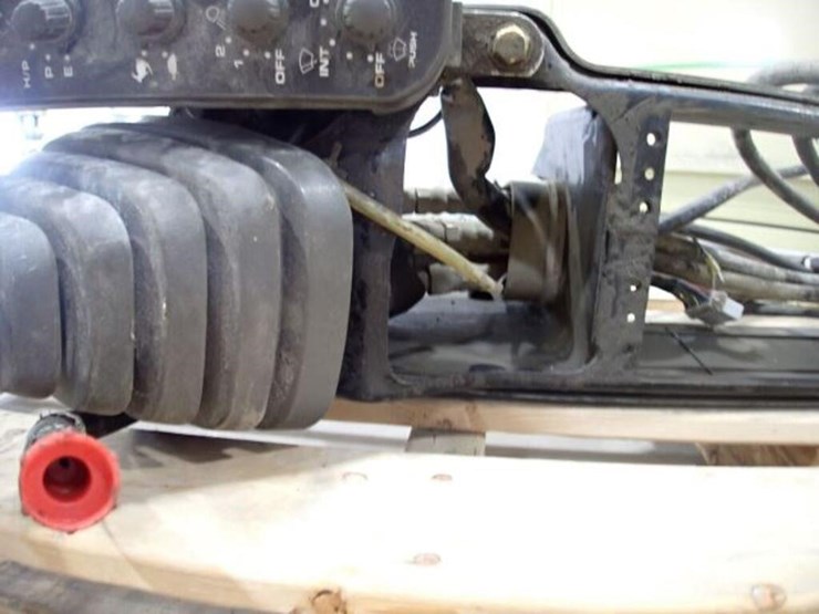 john-deere-120-image-10