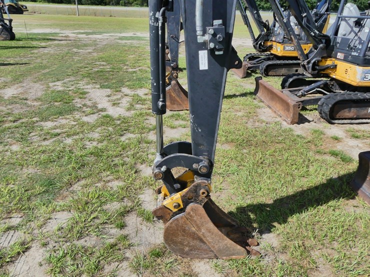 2023-deere-35g-image-8