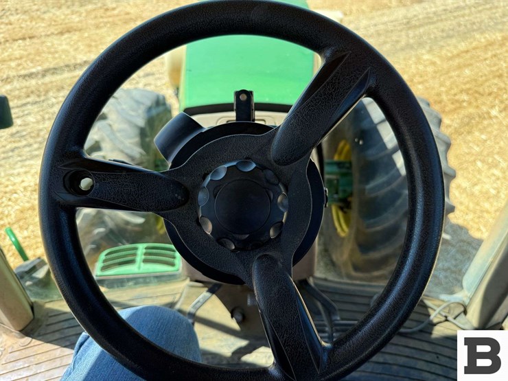 2001-john-deere-8110-image-58