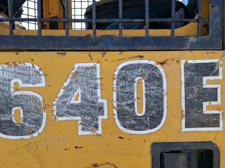 1993-deere-640e-image-16