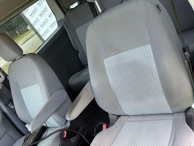 2019-ford-transit-image-15