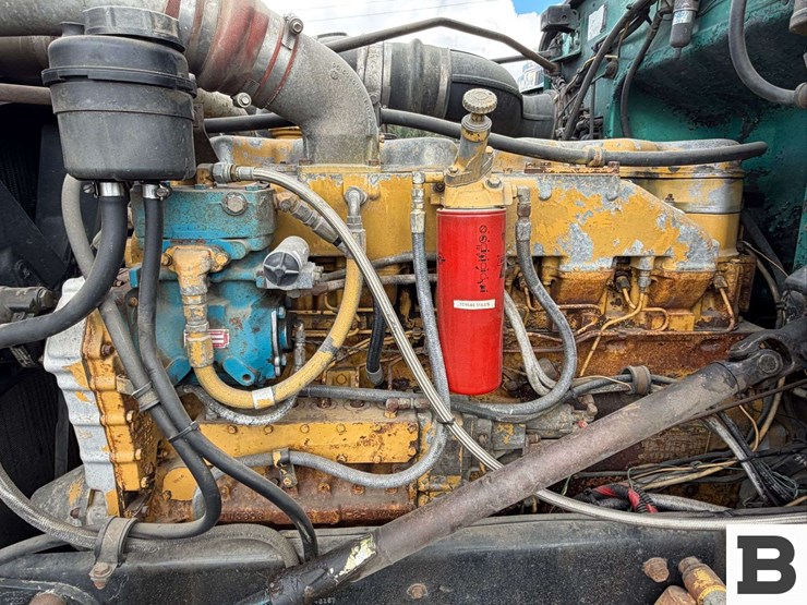 1988-peterbilt-377-image-35