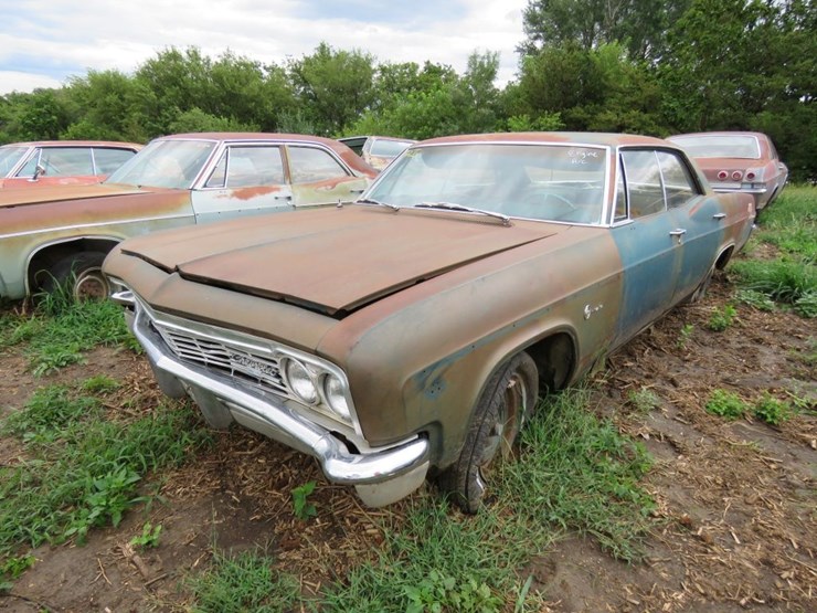 1966-chevrolet-impala-4dr-ht-image-1