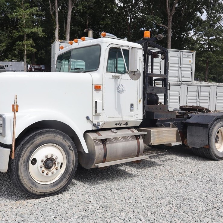 1996 INTERNATIONAL 9300