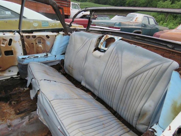 1965-chevrolet-impala-ss-2dr-ht-image-11
