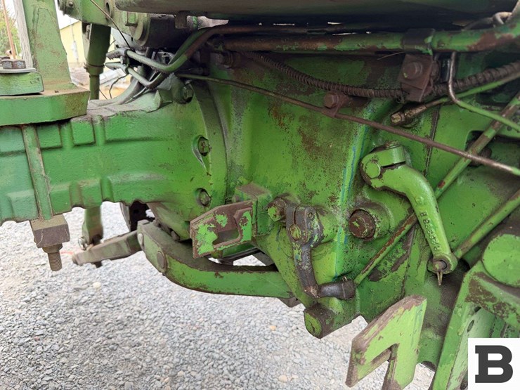 john-deere-3010-image-53