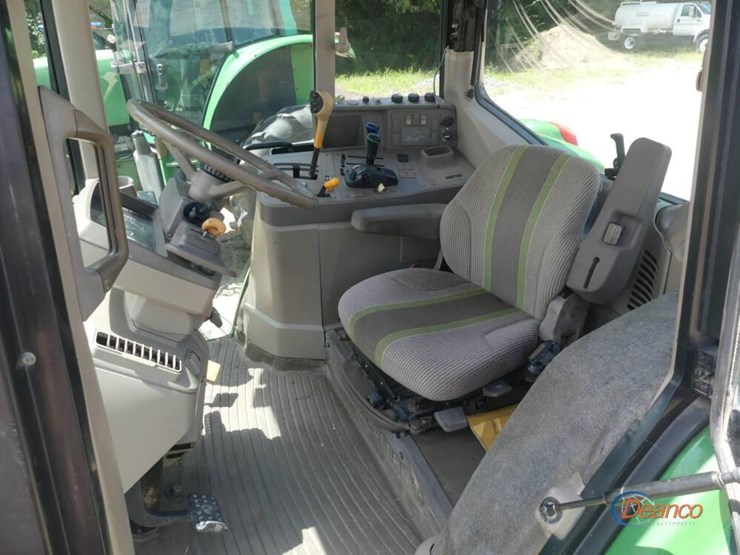2014-john-deere-6105m-image-12
