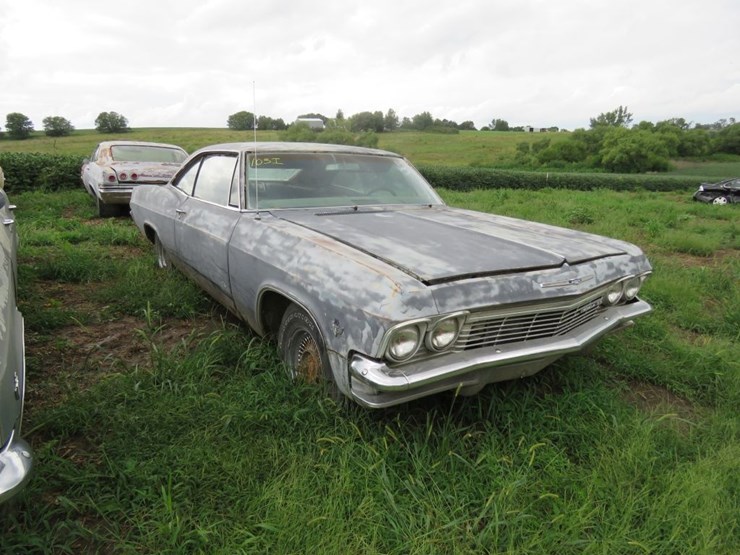 1965-chevrolet-impala-ss-2dr-ht-image-1