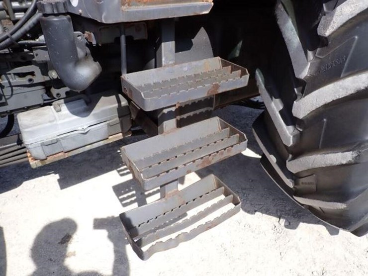 2009-kubota-m135x-image-10