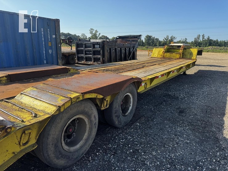 clark-trailer-lowboy-30'-image-3