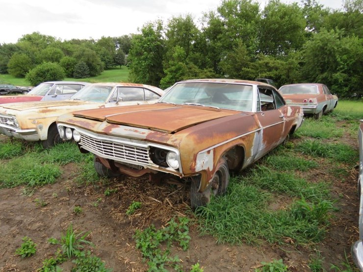 1966-chevrolet-impala-2dr-ht-ss-image-10