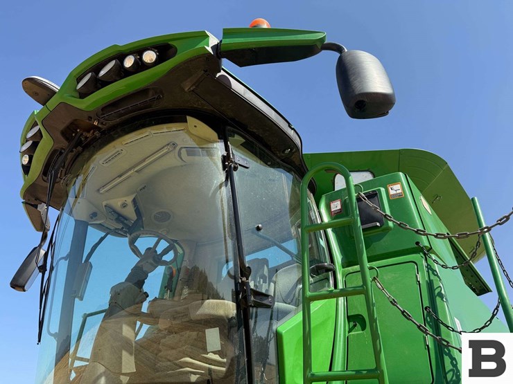 2014-john-deere-s660-image-15