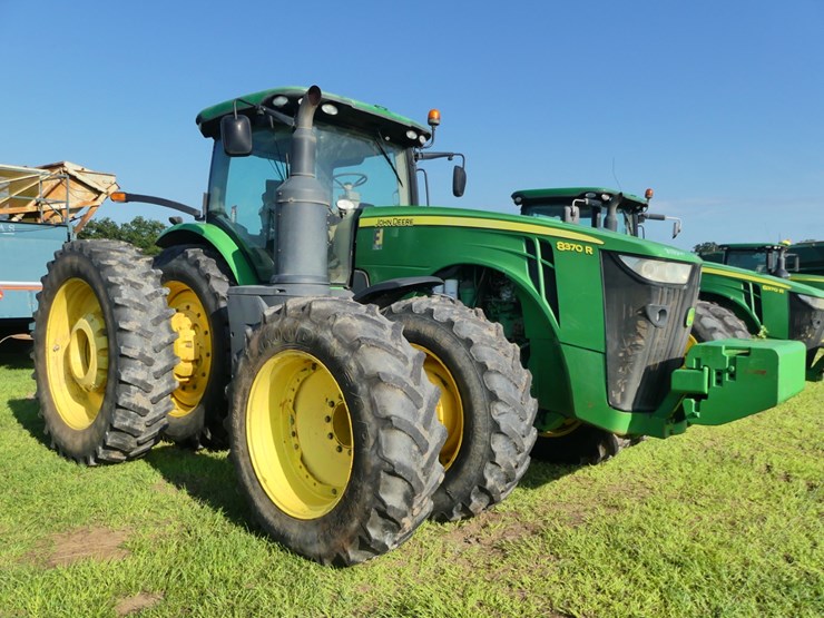 2014-john-deere-8370r-image-1