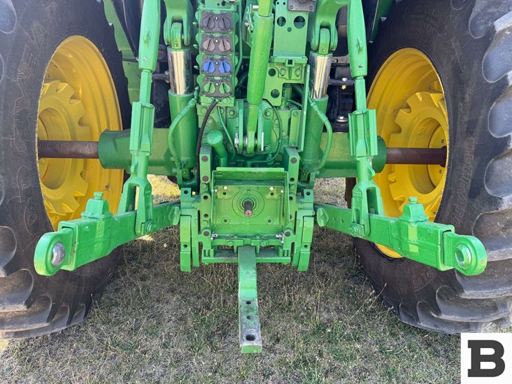 2016-john-deere-6155r-image-44