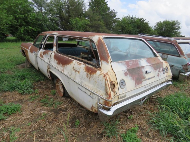 1965-chevrolet-belair-4dr-wagon-image-5