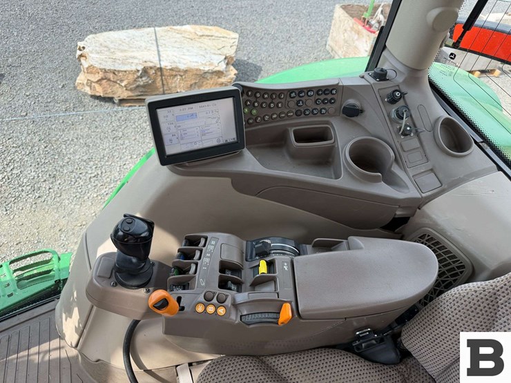 2015-john-deere-6210r-image-76