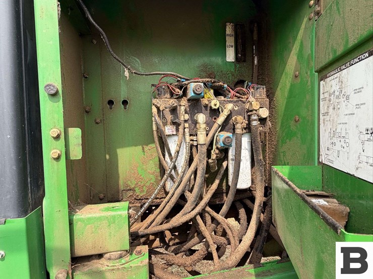 2005-john-deere-4995-image-32