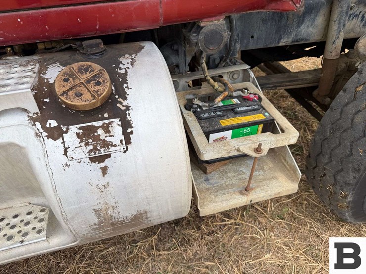 1988-mack-rd688s-image-32